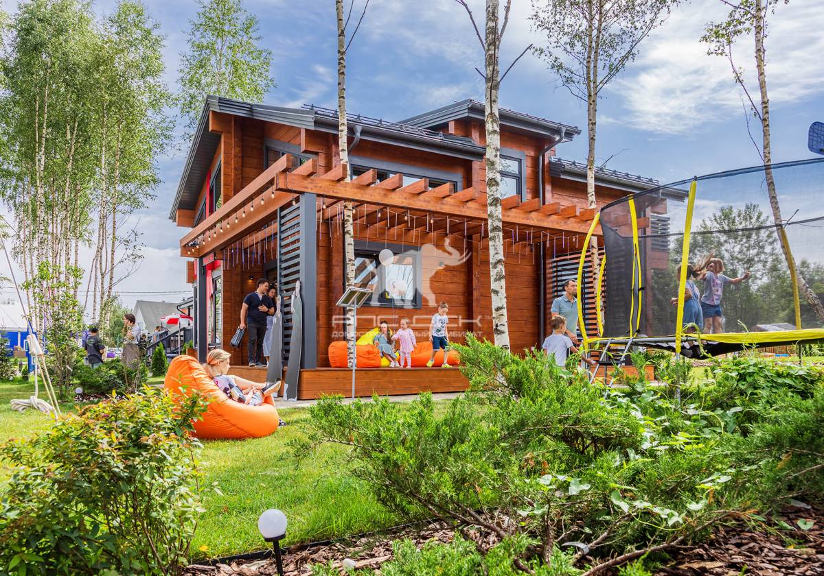 Опен Вилладж 200