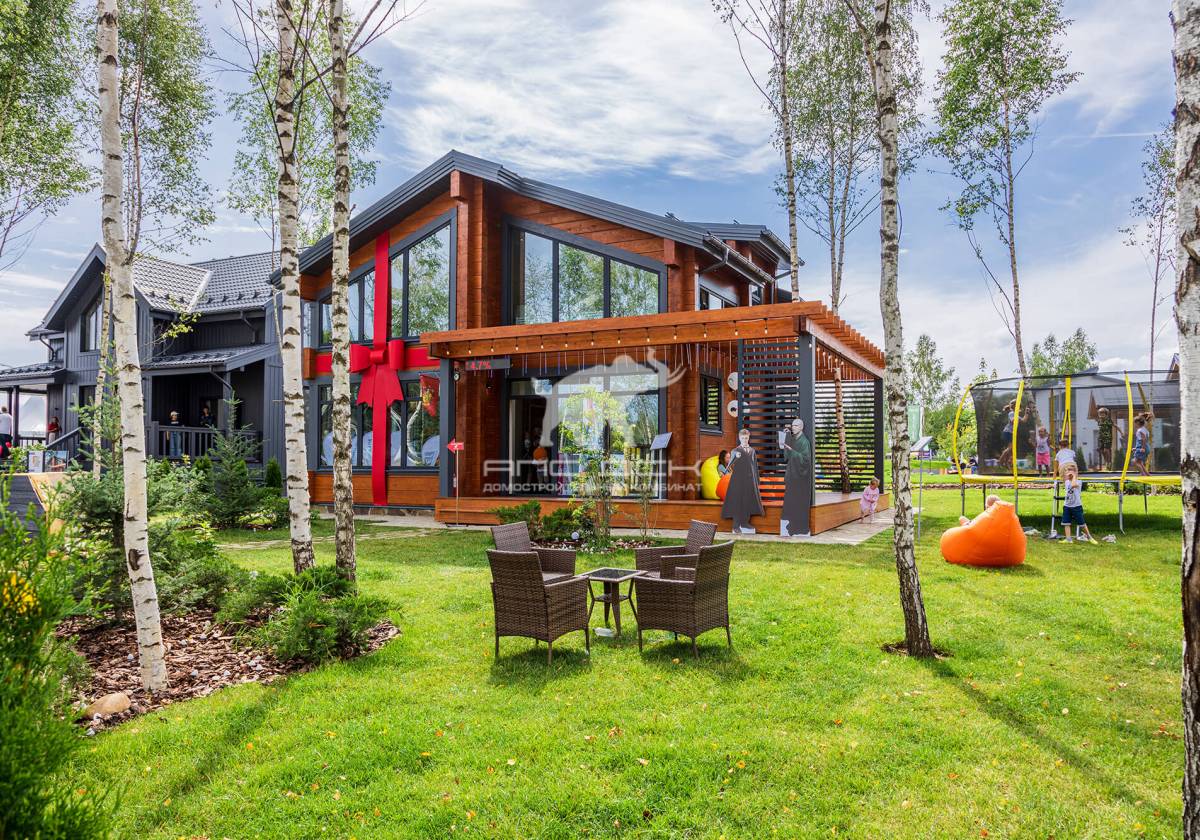 Опен Вилладж 200